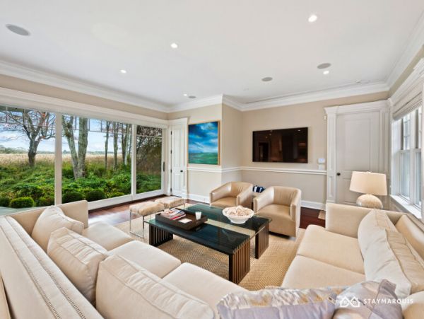 Hamptons Home 1020901