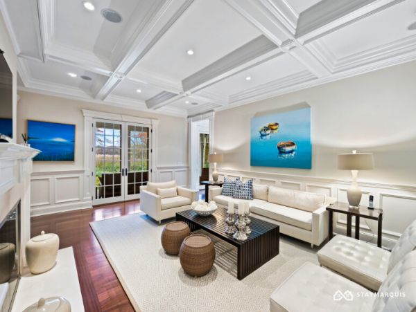 Hamptons Home 1020901