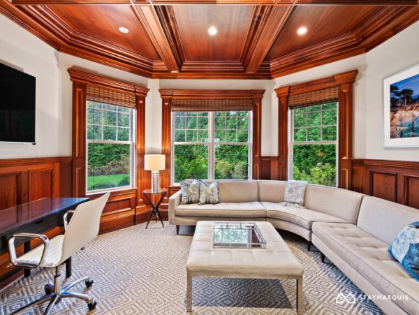 Hamptons Home 1020901