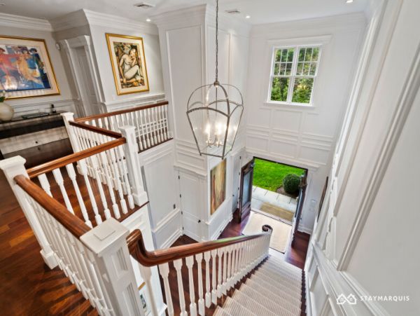 Hamptons Home 1020901