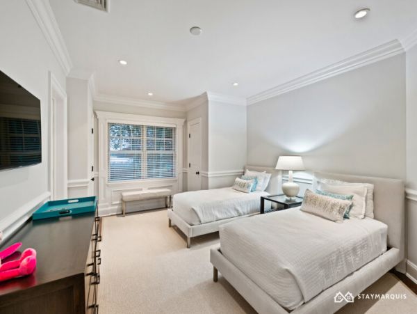 Hamptons Home 1020901