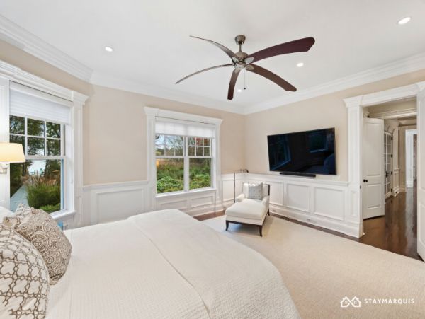 Hamptons Home 1020901