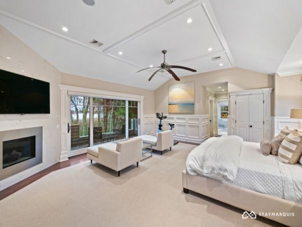 Hamptons Home 1020901
