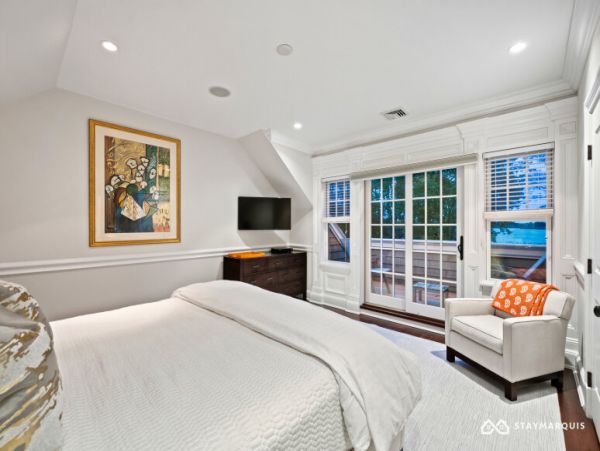 Hamptons Home 1020901