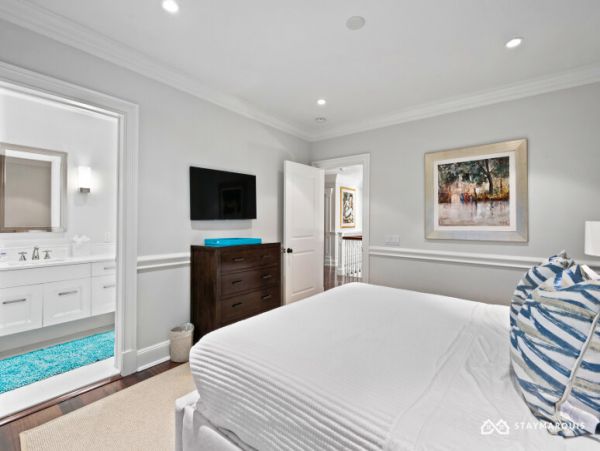 Hamptons Home 1020901