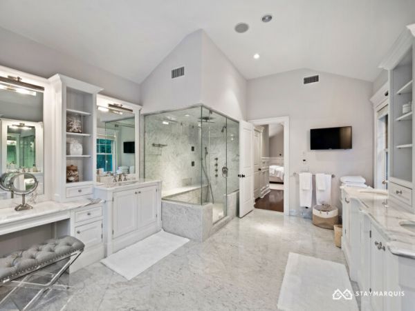 Hamptons Home 1020901