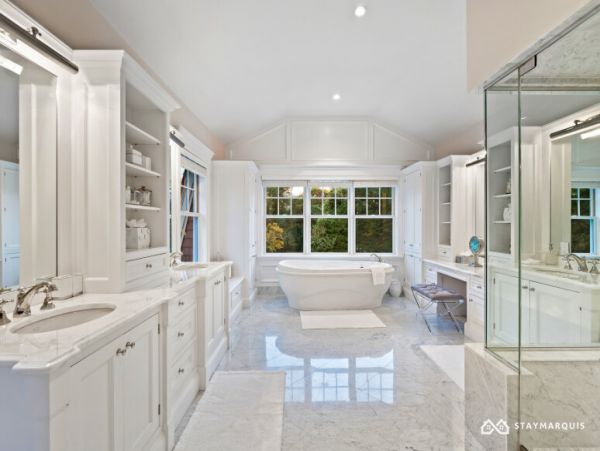 Hamptons Home 1020901