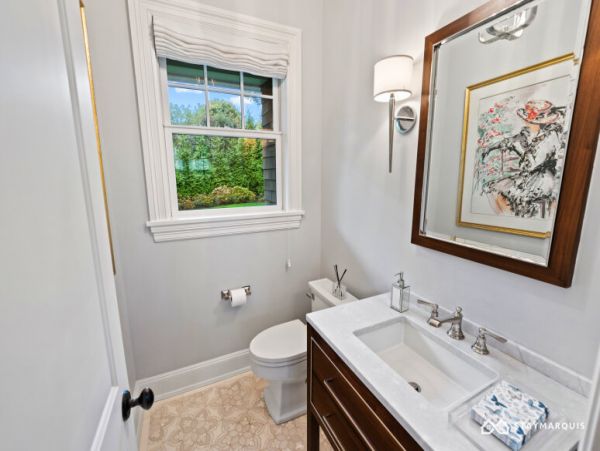 Hamptons Home 1020901