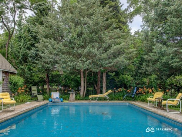 Hamptons Home 1020902