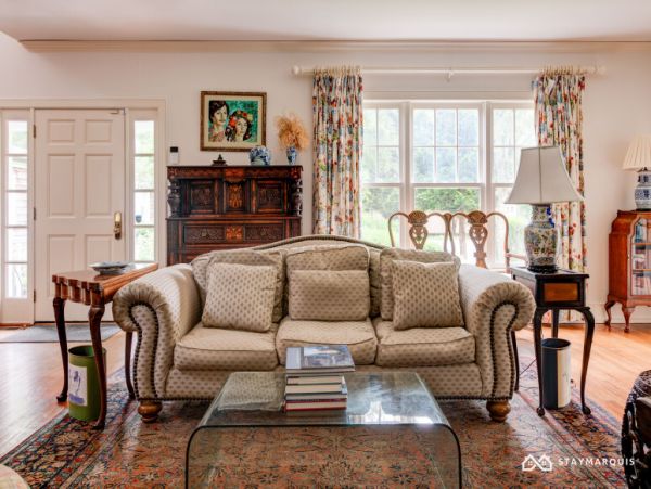 Hamptons Home 1020902
