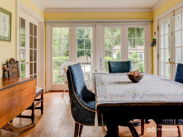 Hamptons Home 1020902
