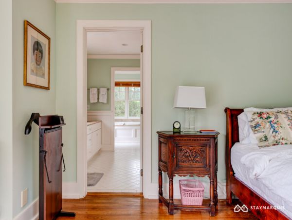 Hamptons Home 1020902