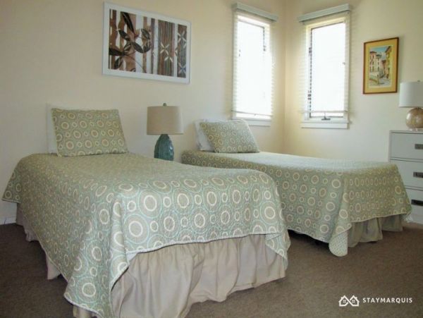 Hamptons Home 1020903