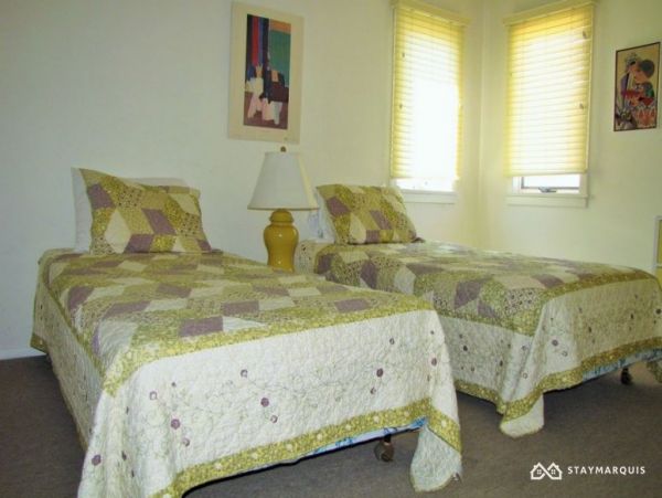 Hamptons Home 1020903