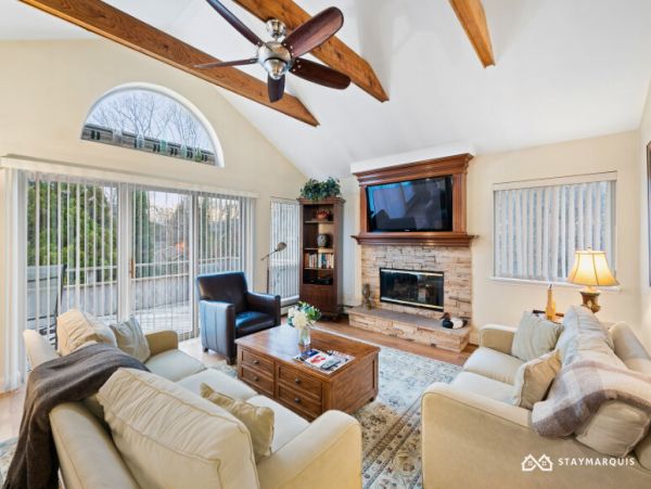 Hamptons Home 1020904