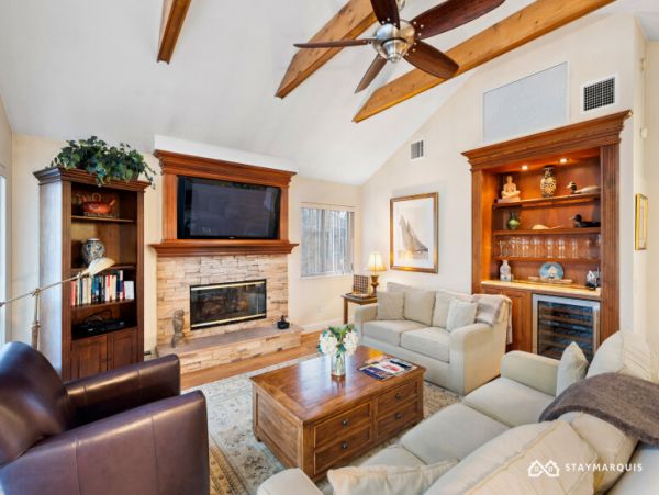 Hamptons Home 1020904
