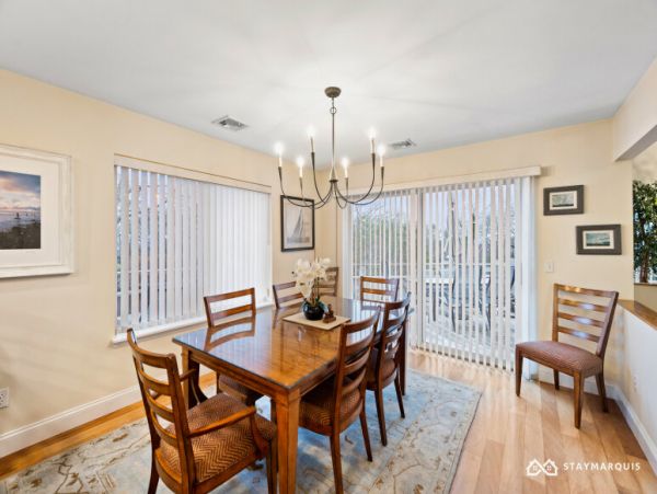 Hamptons Home 1020904