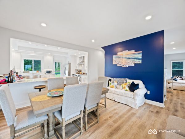 Hamptons Home 1020906