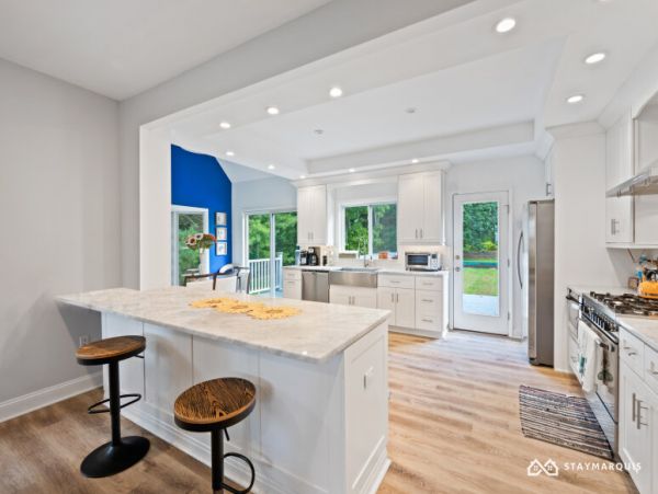 Hamptons Home 1020906