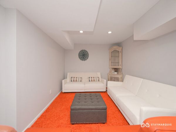 Hamptons Home 1020906