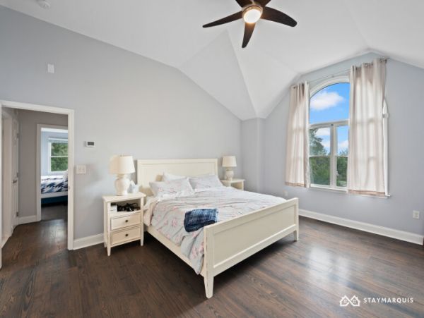 Hamptons Home 1020906