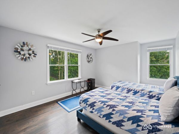 Hamptons Home 1020906
