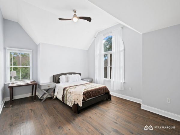 Hamptons Home 1020906