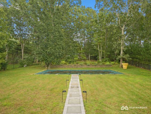 Hamptons Home 1020906