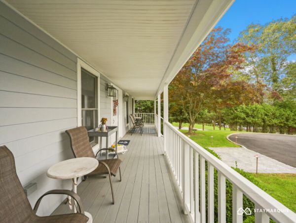 Hamptons Home 1020906