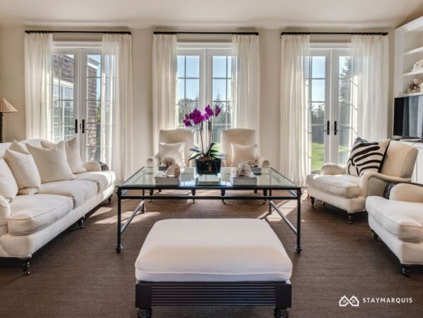 Hamptons Home 1020907