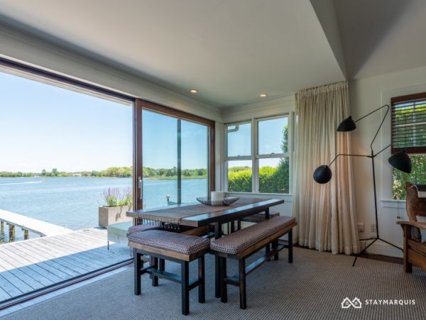 Hamptons Home 1020908