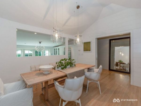 Hamptons Home 1020909
