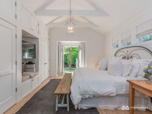 Hamptons Home 1020909