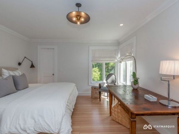 Hamptons Home 1020909