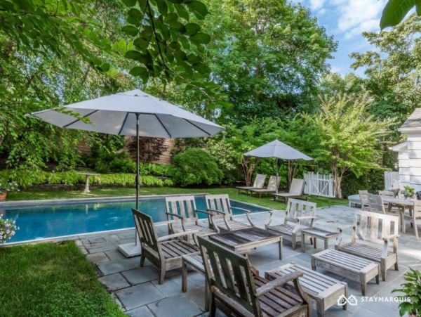 Hamptons Home 1020909
