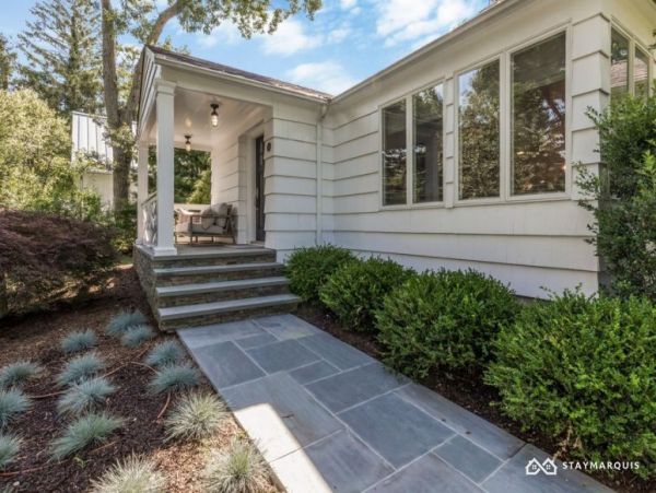 Hamptons Home 1020909