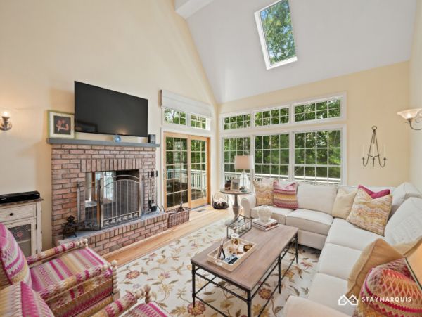 Hamptons Home 1020910