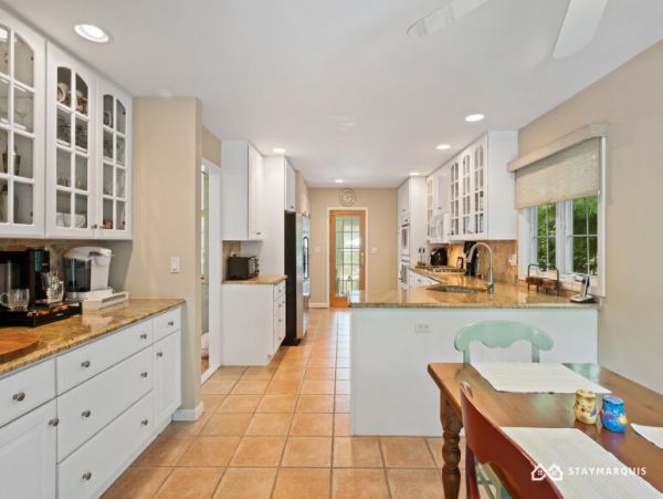 Hamptons Home 1020910