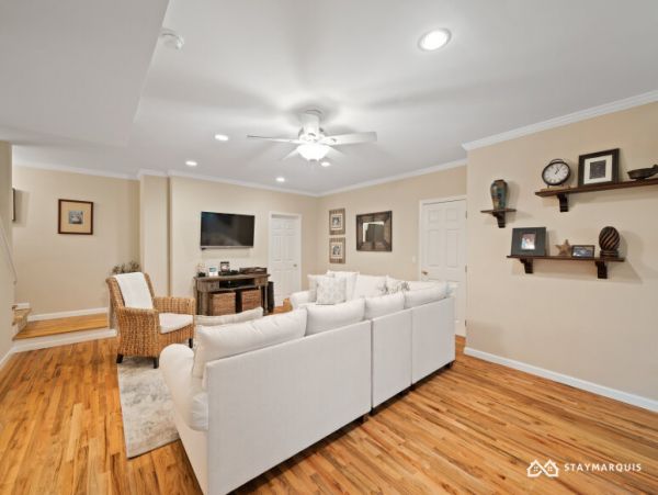 Hamptons Home 1020910
