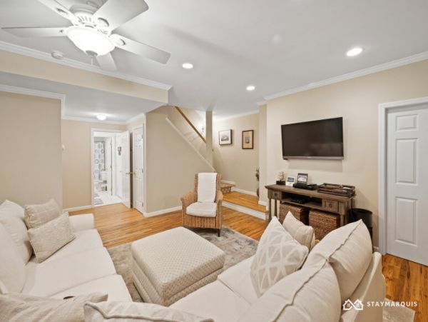 Hamptons Home 1020910