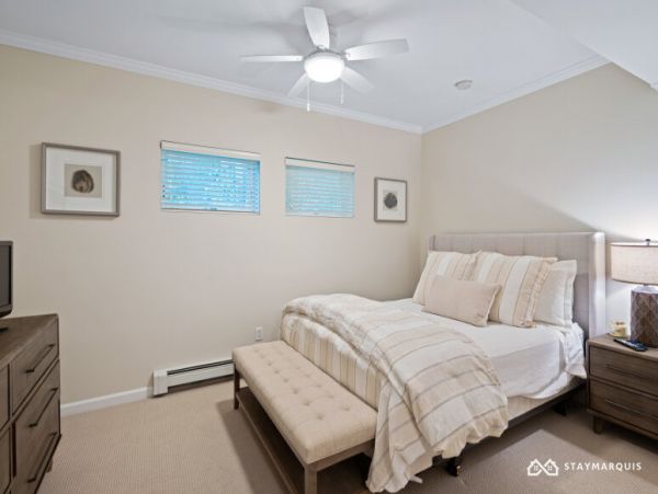 Hamptons Home 1020910