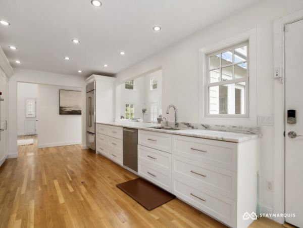 Hamptons Home 1020911