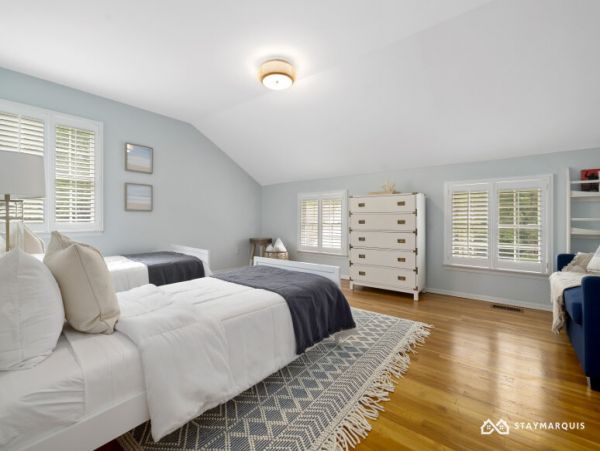 Hamptons Home 1020911