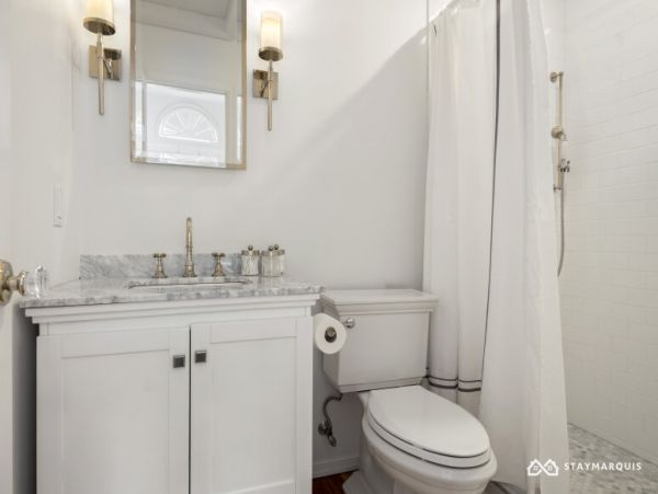 Hamptons Home 1020911