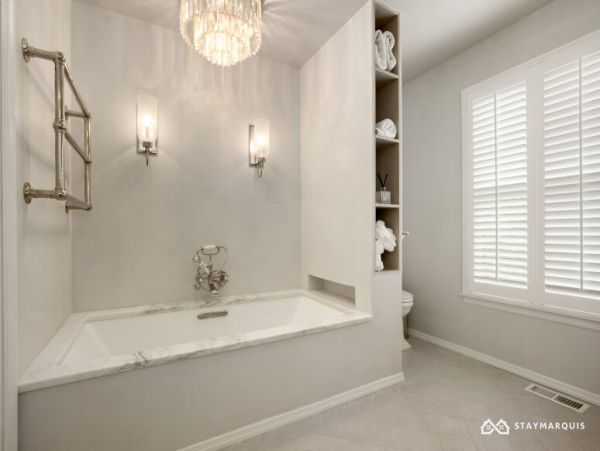 Hamptons Home 1020911