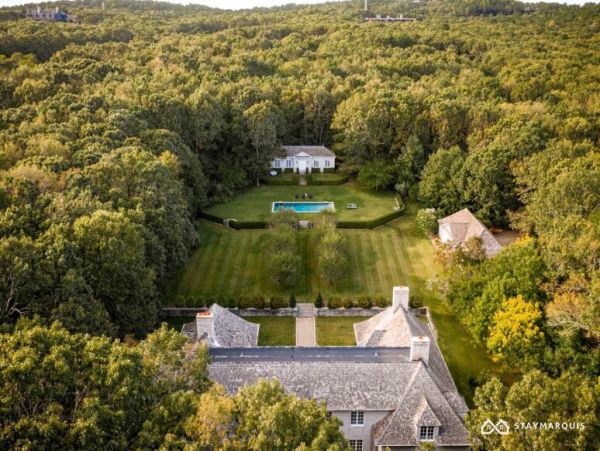 Hamptons Home 1020912