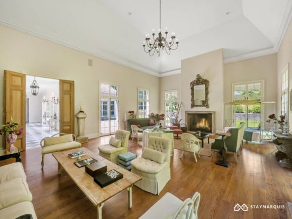 Hamptons Home 1020912