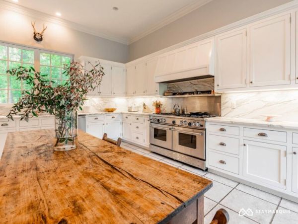 Hamptons Home 1020912