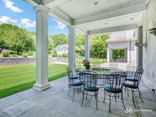 Hamptons Home 1020912