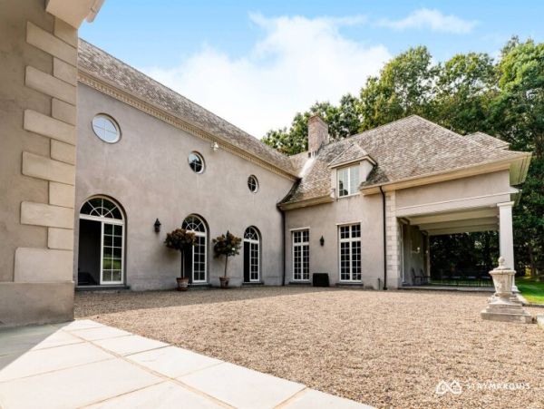 Hamptons Home 1020912